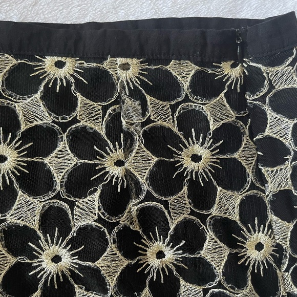 Skirt - Picture 7 of 9